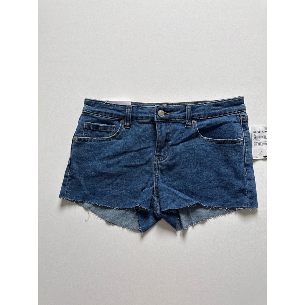 BP. Nordstrom Women Vintage Medium Wash Raw Hem Denim Shorts Size 28 NWT